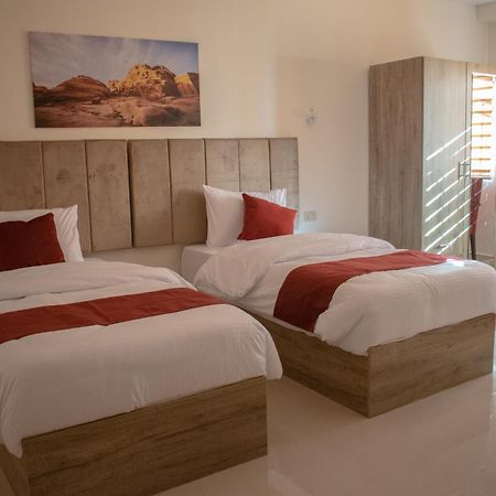 Twilight Hotel Petra Wadi Musa Exterior photo