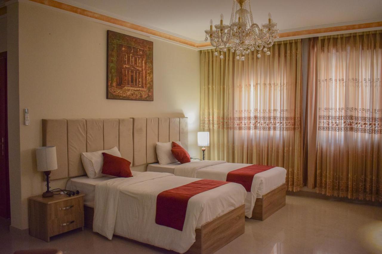 Twilight Hotel Petra Wadi Musa Exterior photo